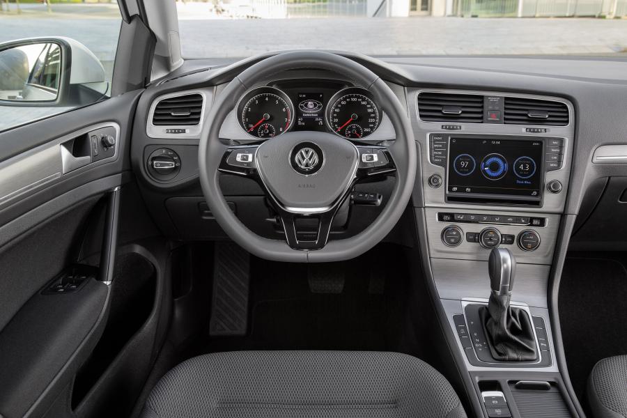  Volkswagen Golf TSI BlueMotion 5-Door 2015 года  (фото 4 из 18)
